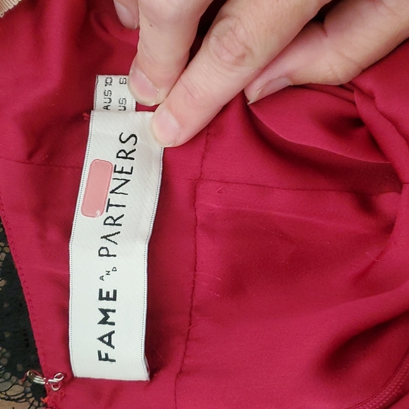 Scarlet Fame and Partners Mermaid Gown - Picture 7 of 9